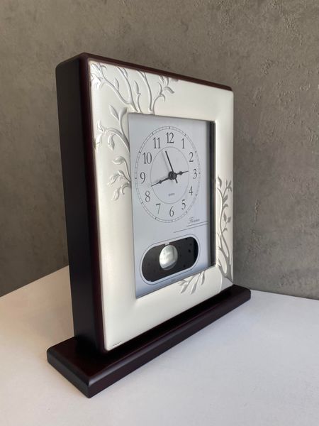 Настільний срібний годинник (код 516) 21*25 см 516 фото