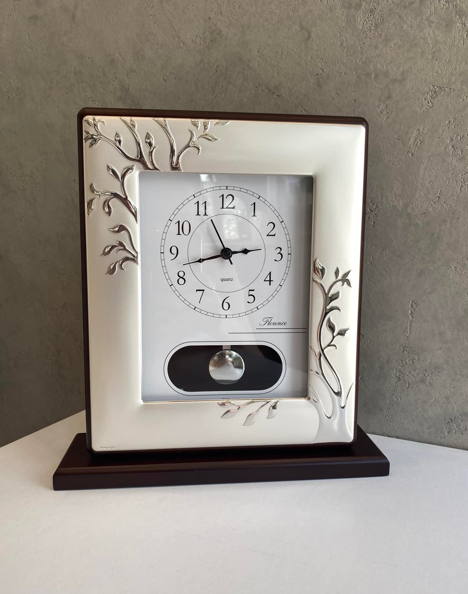Настільний срібний годинник (код 516) 21*25 см